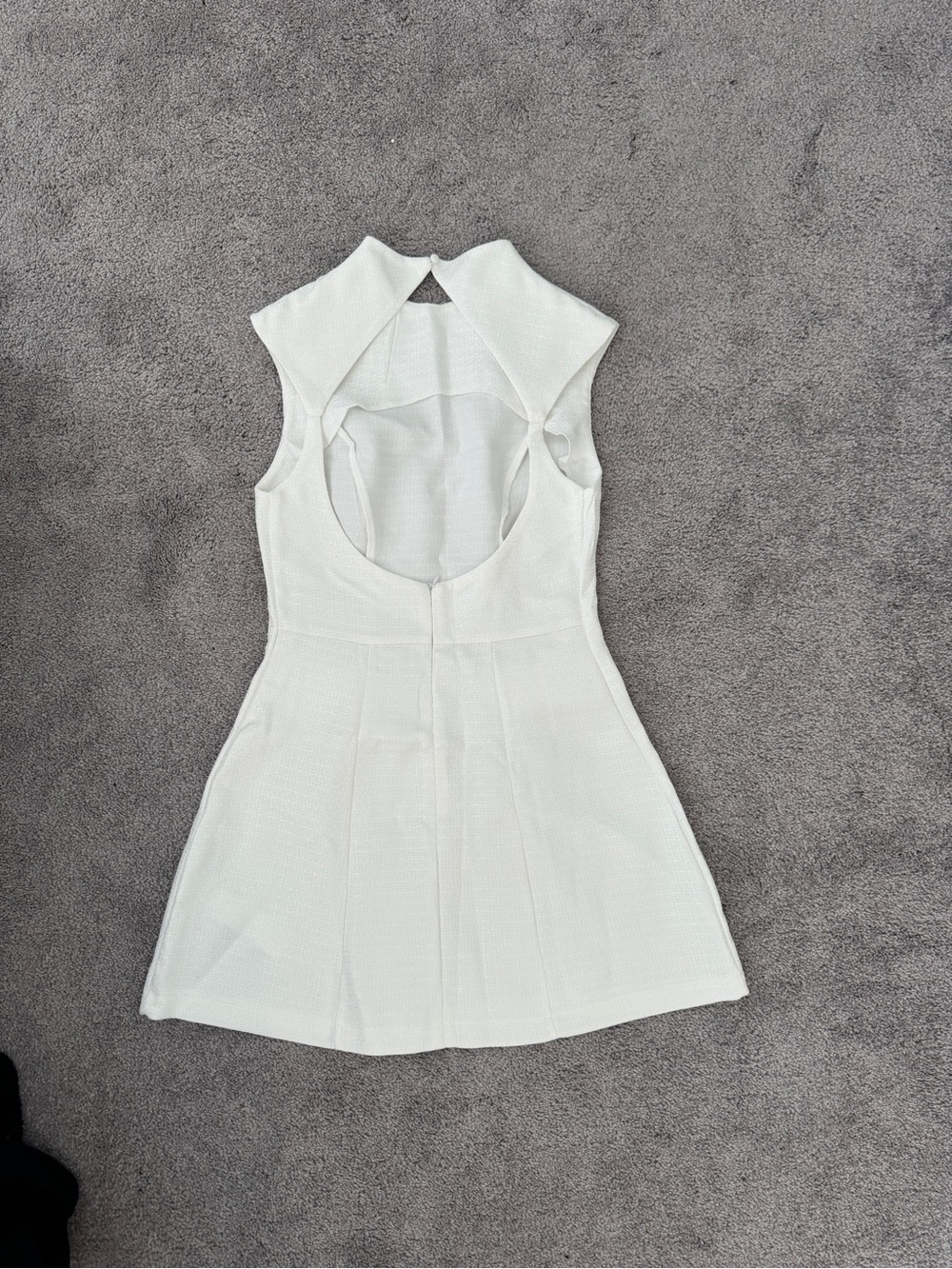 Dress - Picture 2 of 3